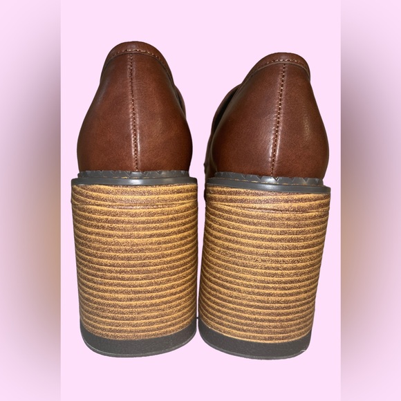 Delia’s Brown Platform Heel Loafers - Picture 4 of 7